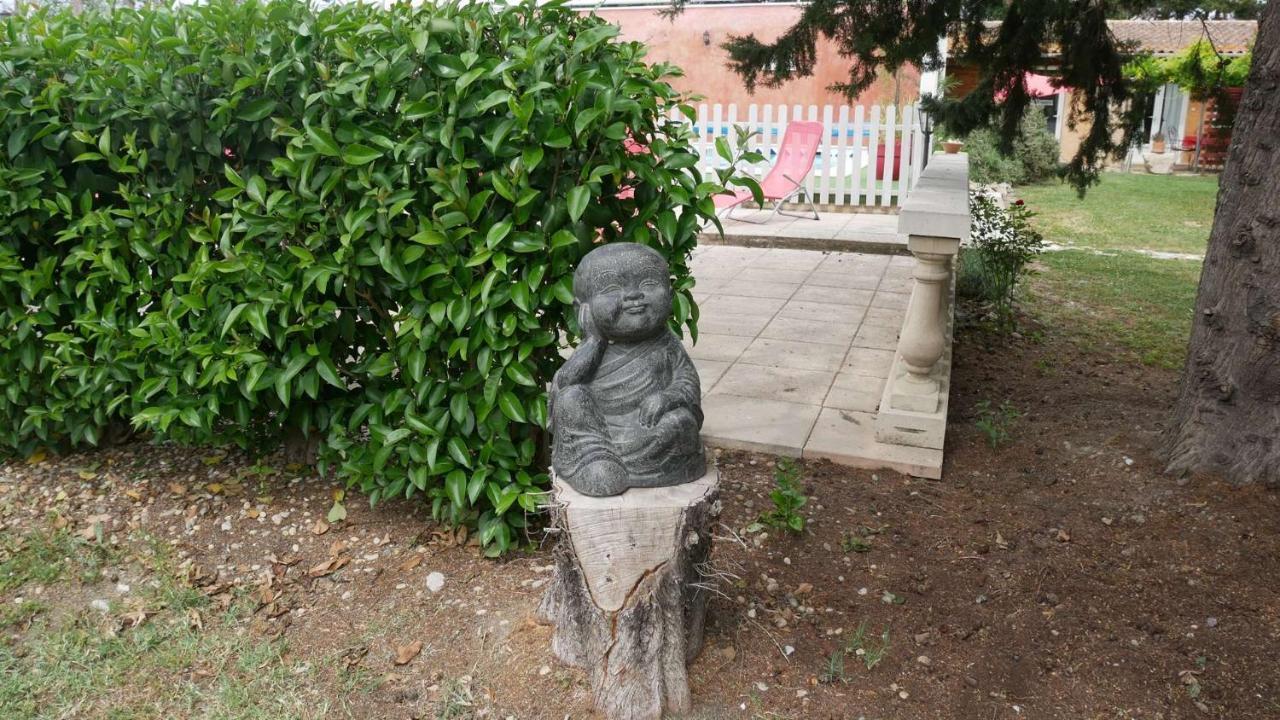MAS MAURANE-Roulotte avec SPA privé Tarascona Esterno foto